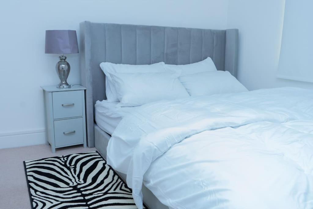 1 Bed Luxury Comfortable Apt London Ngoại thất bức ảnh