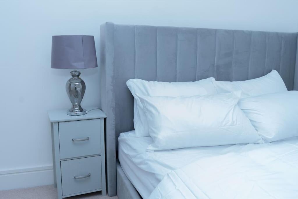 1 Bed Luxury Comfortable Apt London Ngoại thất bức ảnh